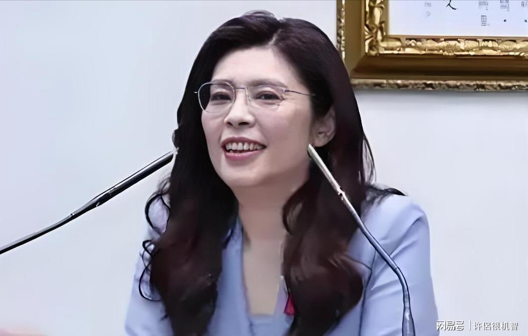 韩国瑜沉默博弈论:蓝营集体倒戈背后的政治精算与权力平衡 新闻 韩国瑜沉默博弈论:蓝营集体倒戈背后的政治精算与权力平衡 新闻