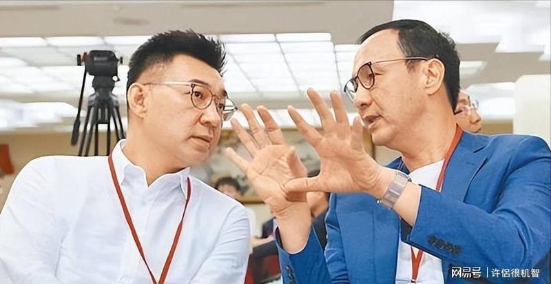 韩国瑜沉默博弈论:蓝营集体倒戈背后的政治精算与权力平衡 新闻 韩国瑜沉默博弈论:蓝营集体倒戈背后的政治精算与权力平衡 新闻