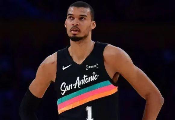  NBA进攻体系进化论：数据爆炸背后的战术革命与竞争格局重塑 体育新闻