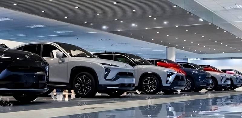  技术演进视角下的豪华车市场重构：二线品牌的结构性困境与国产新能源的价值跃迁 汽车科技